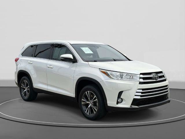 Used 2019 Toyota Highlander Plus FWD image 5