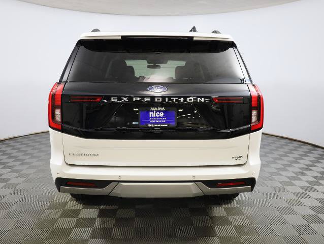 Certified 2025 Ford Expedition Platinum w/ Driver's Package AWD/4WD image 5