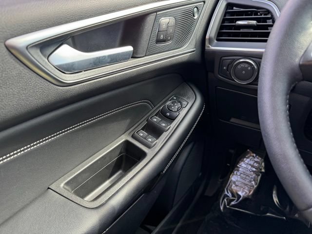 Certified 2024 Ford Edge Titanium w/ Equipment Group 301A AWD/4WD image 29