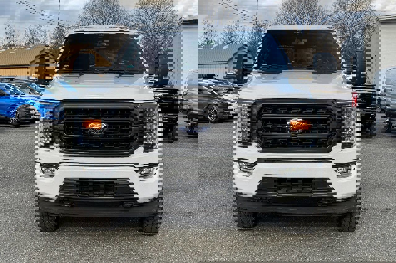 Certified 2022 Ford F150 XLT w/ Equipment Group 302A High image 8