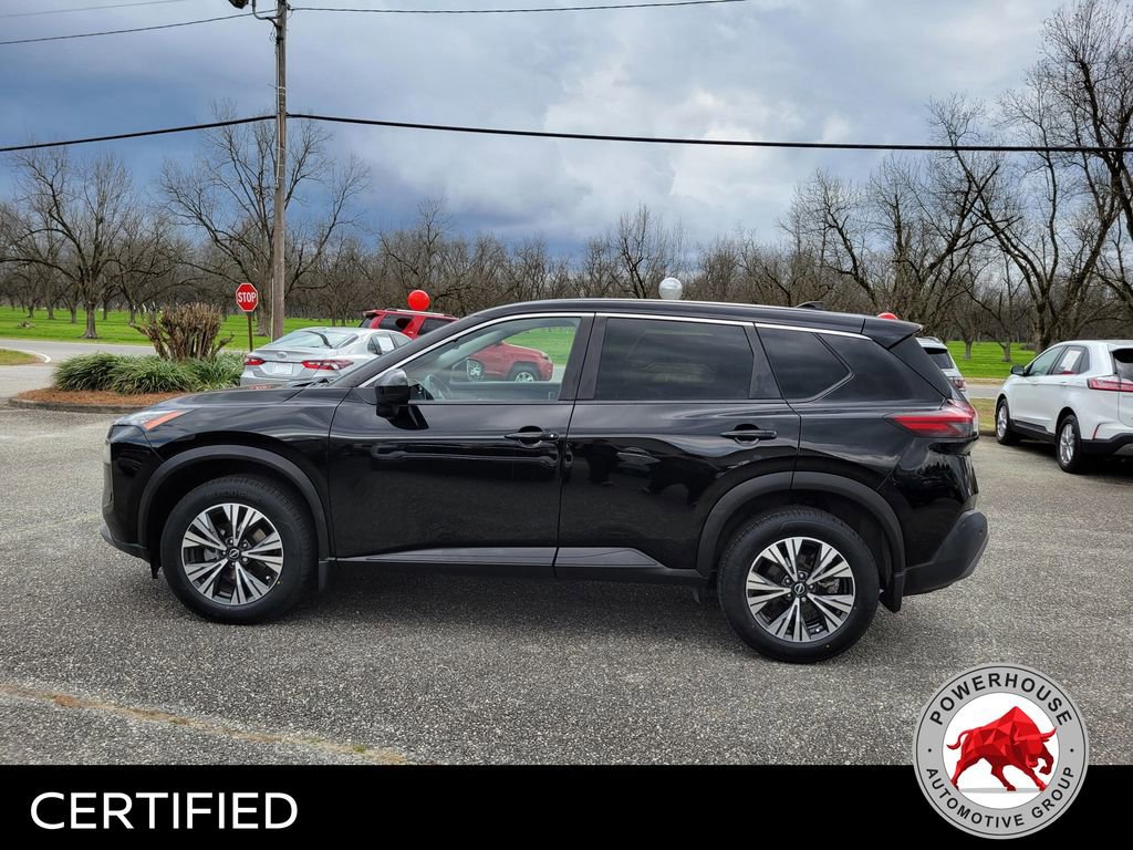 Used 2023 Nissan Rogue SV image 3