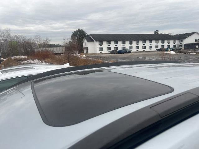 Used 2023 Toyota Corolla Cross LE image 4