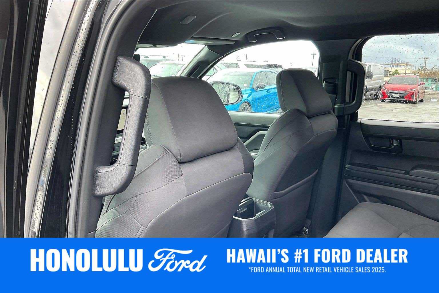 Used 2025 Toyota Tacoma SR5 AWD/4WD image 12