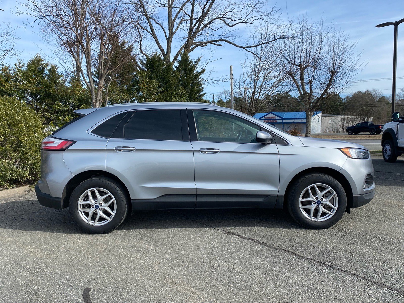 Certified 2022 Ford Edge SEL w/ Convenience Package AWD/4WD image 3