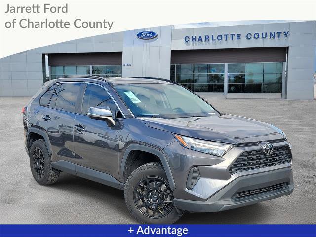 Used 2022 Toyota RAV4 XLE image 1