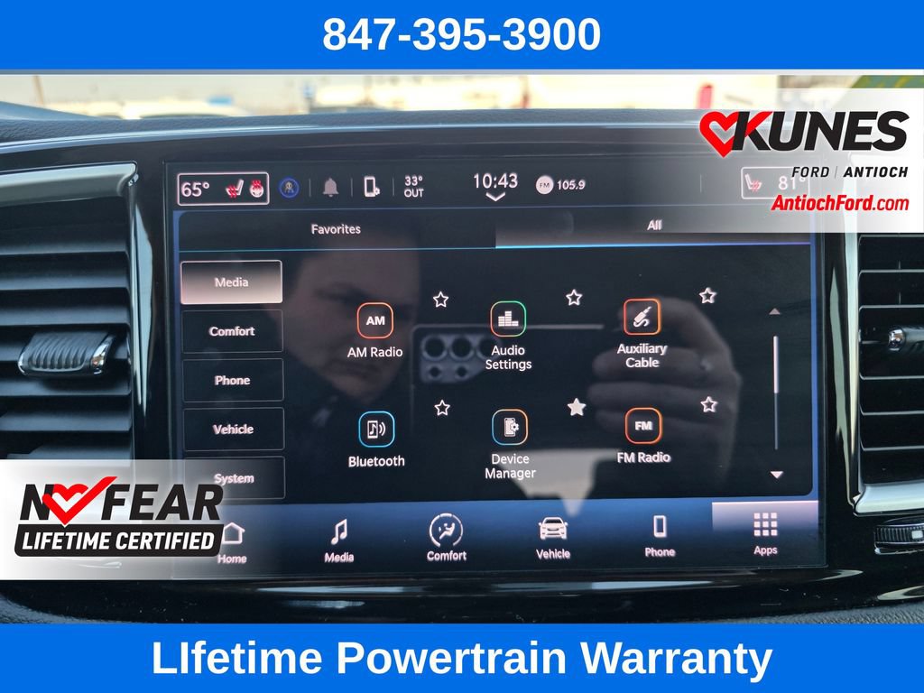 Used 2024 Chrysler Pacifica Touring-L FWD image 52