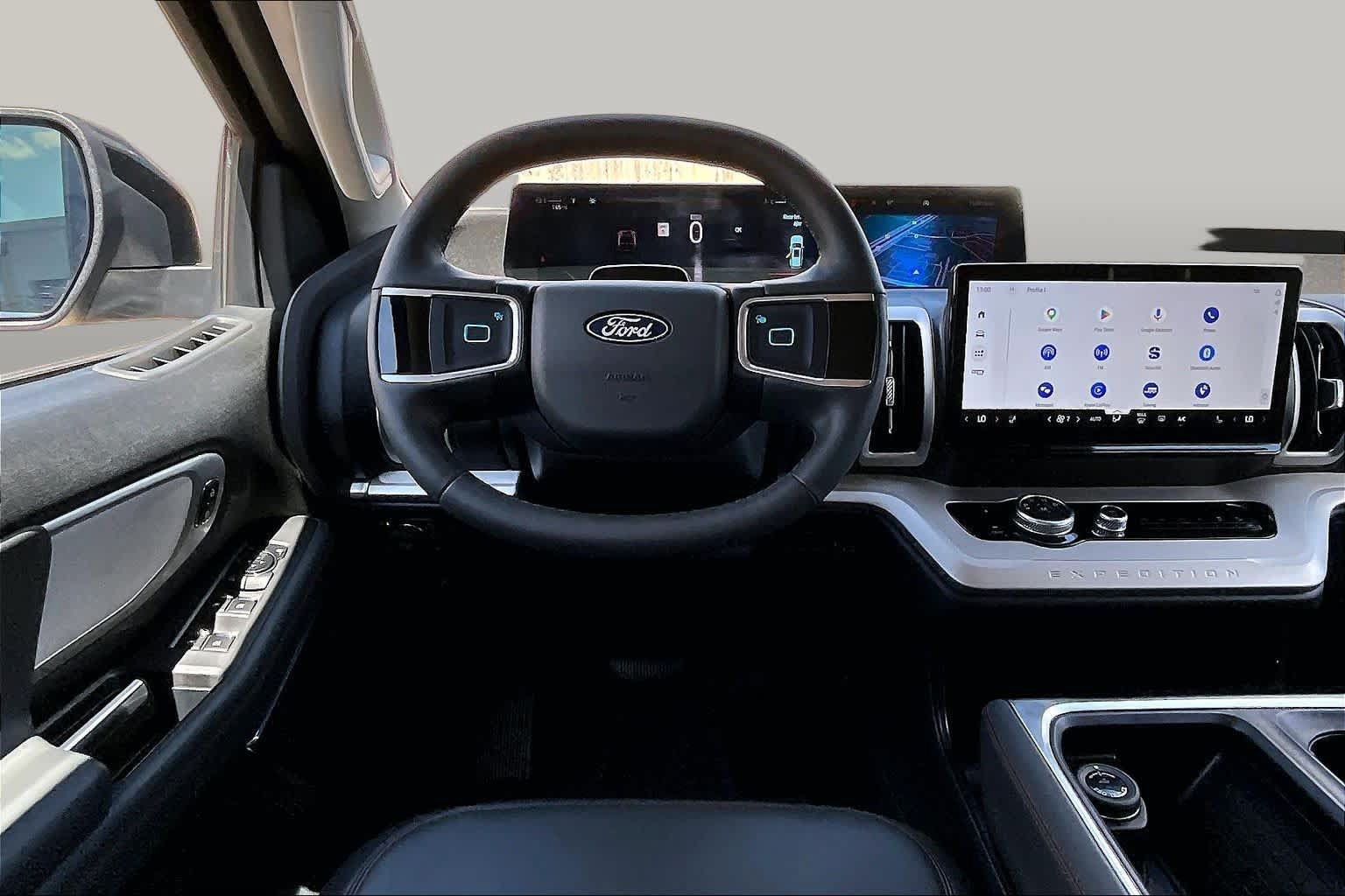 Certified 2025 Ford Expedition Active AWD/4WD image 6