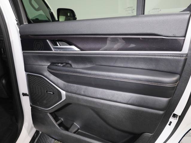 Used 2024 Jeep Wagoneer 4WD w/ Premium Group I image 29