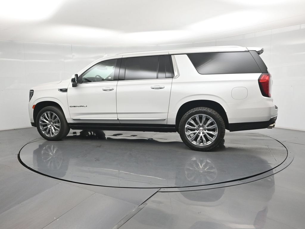 Used 2023 GMC Yukon XL Denali AWD/4WD image 6