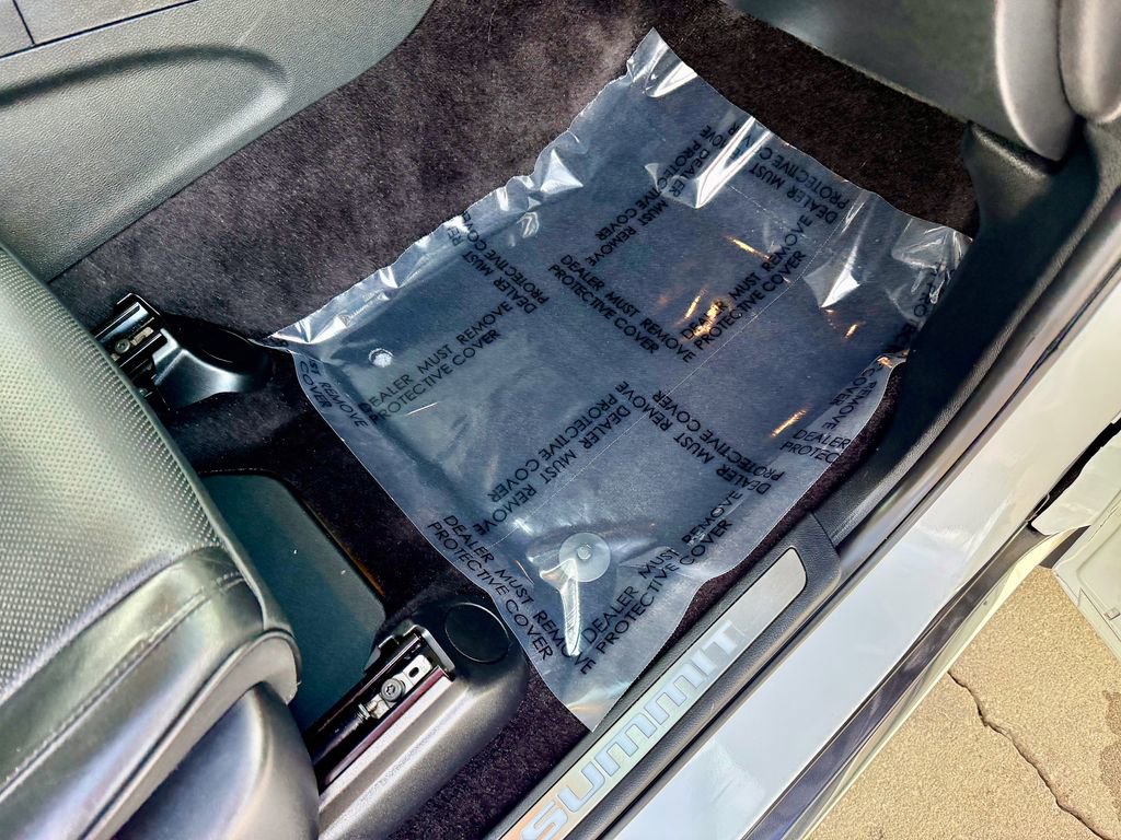 Used 2017 Jeep Grand Cherokee Summit image 20