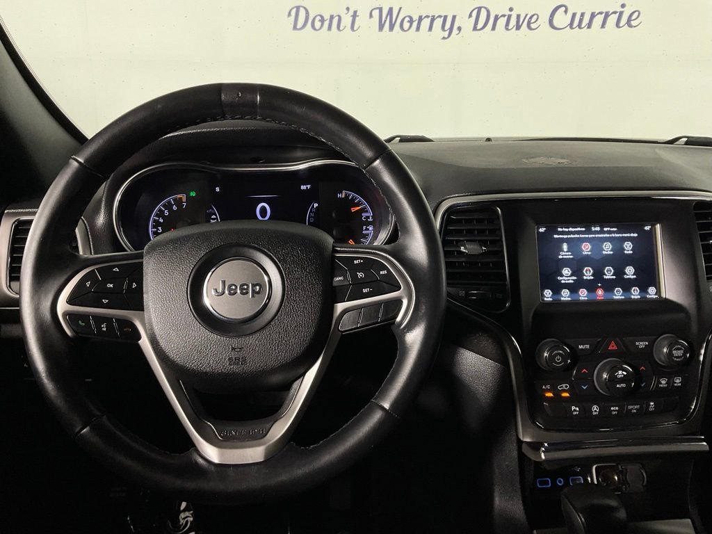 Used 2018 Jeep Grand Cherokee Laredo RWD image 17