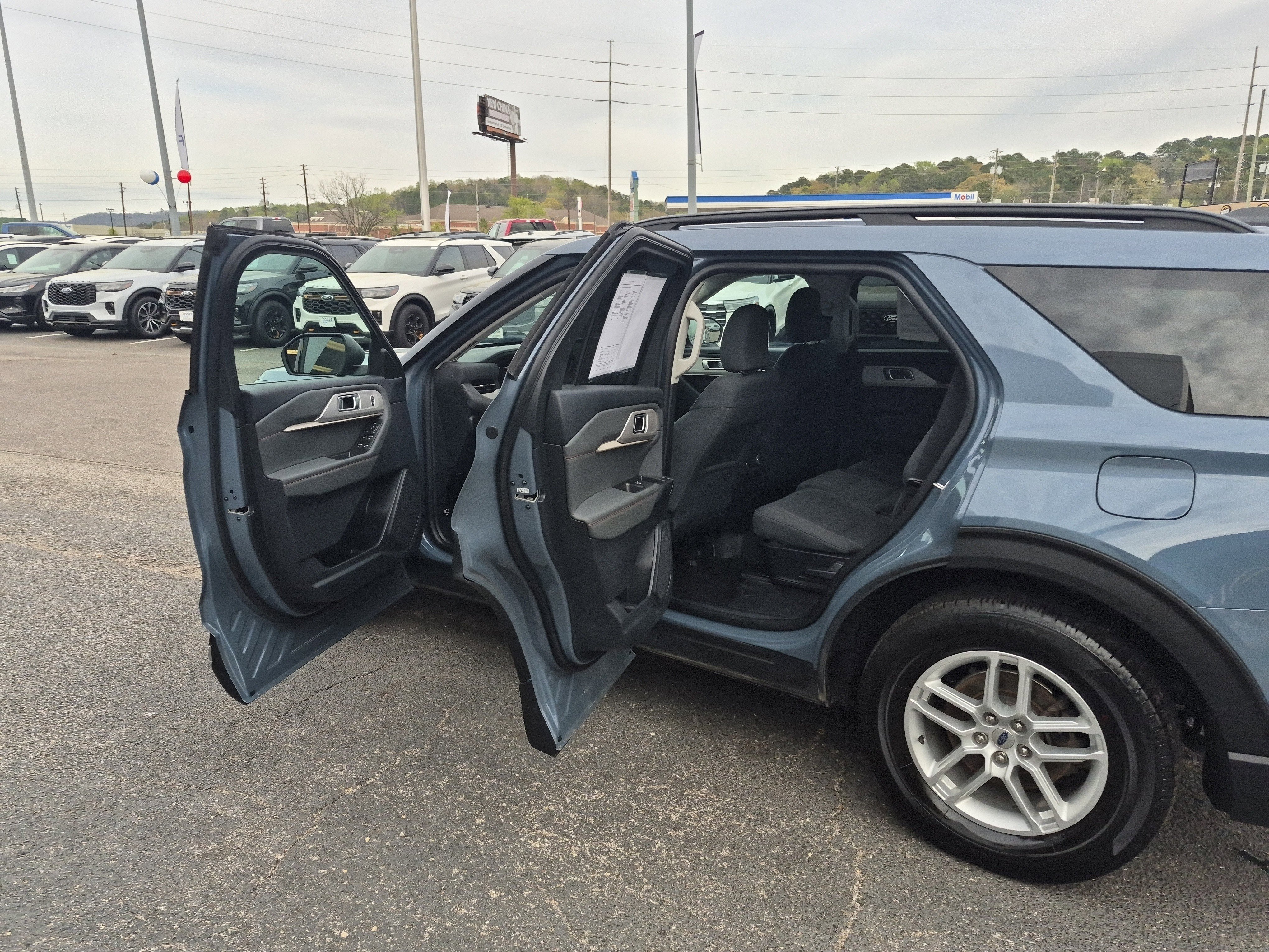 Certified 2025 Ford Explorer Active image 12