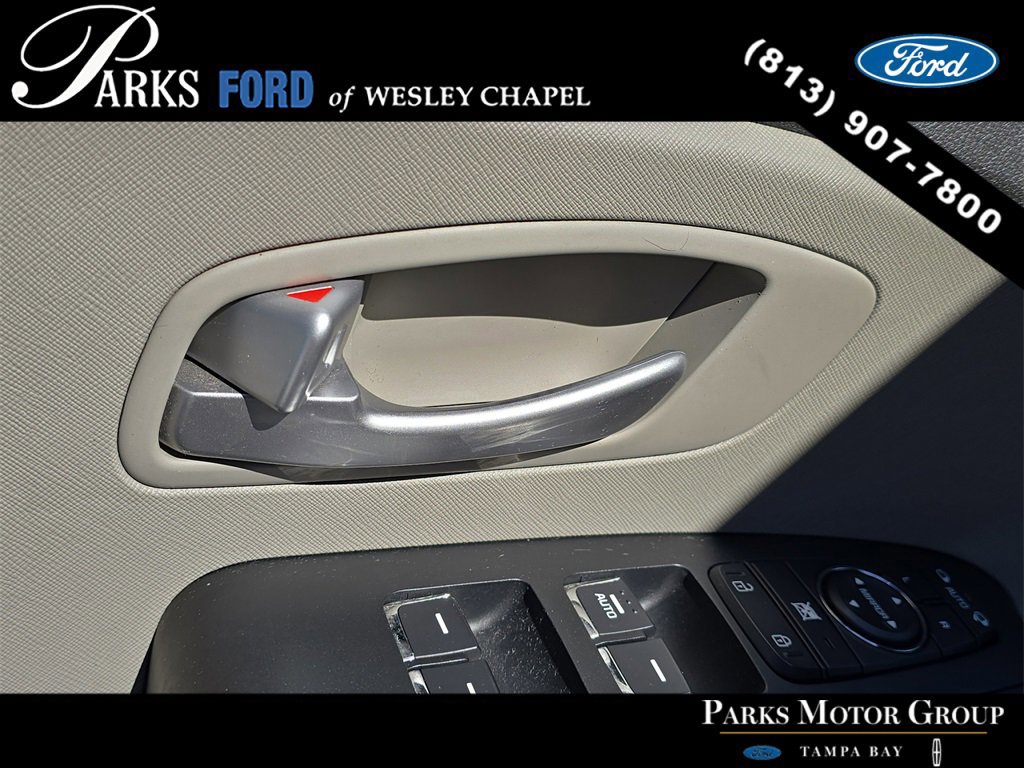 Used 2017 Kia Sedona LX w/ LX Essentials Premium Package image 17