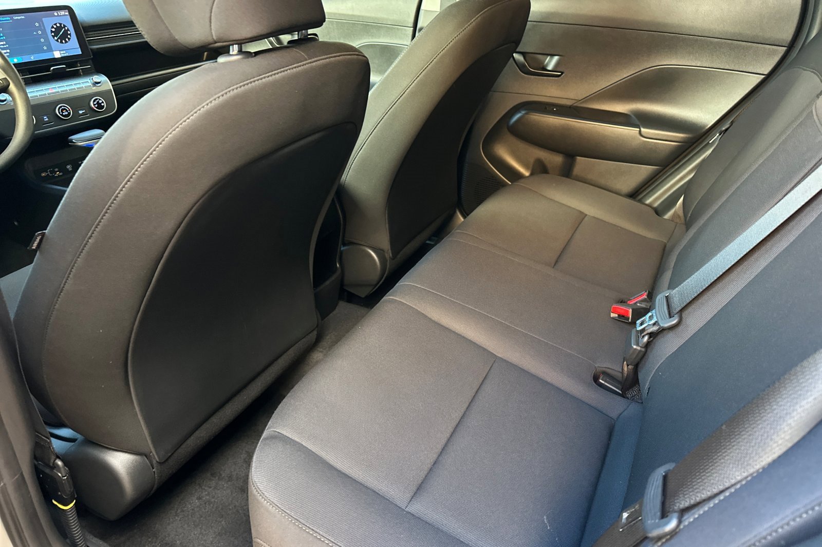 Used 2024 Hyundai Kona SE image 11