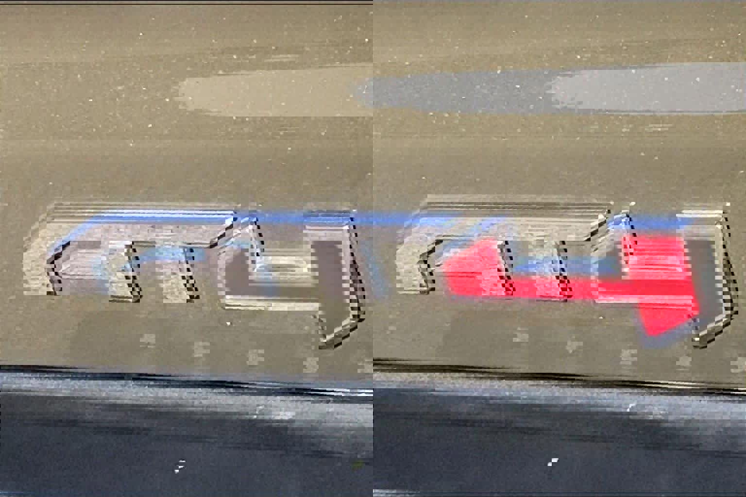 Used 2024 GMC Canyon AT4 image 9