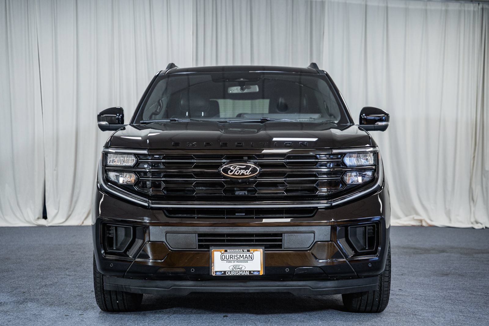 Certified 2025 Ford Expedition Max Platinum w/ Stealth Appearance Package AWD/4WD image 2