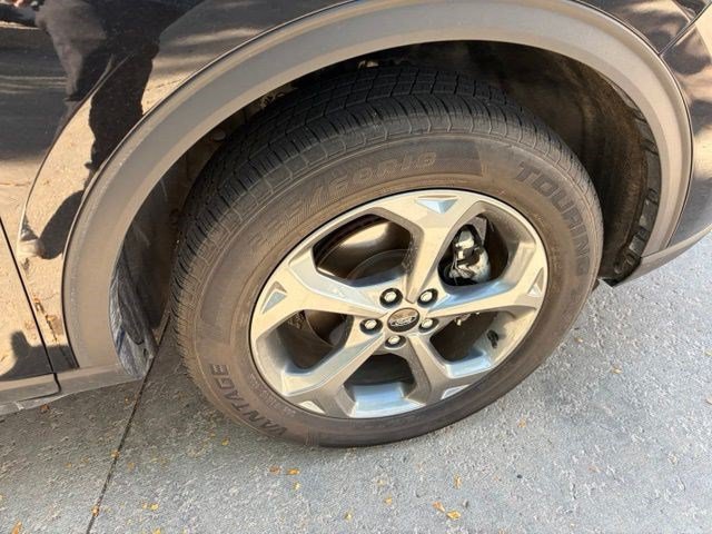 Certified 2025 Ford Escape ST-Line AWD/4WD image 15