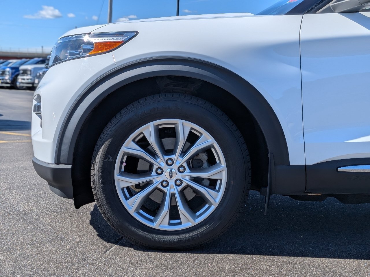 Certified 2020 Ford Explorer XLT w/ Equipment Group 202A AWD/4WD image 11