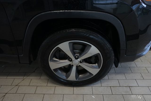 Used 2019 Jeep Cherokee Limited image 15