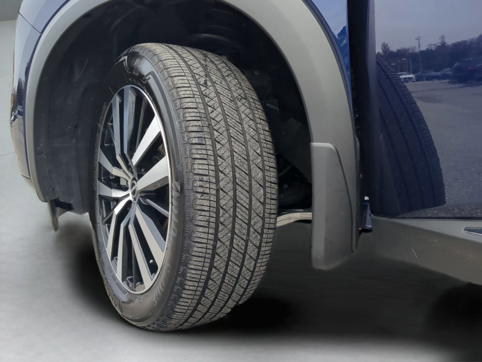 Used 2024 Nissan Pathfinder Platinum image 66