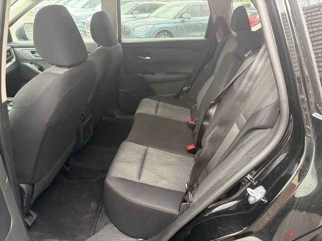 Used 2024 Nissan Rogue SV AWD/4WD image 12
