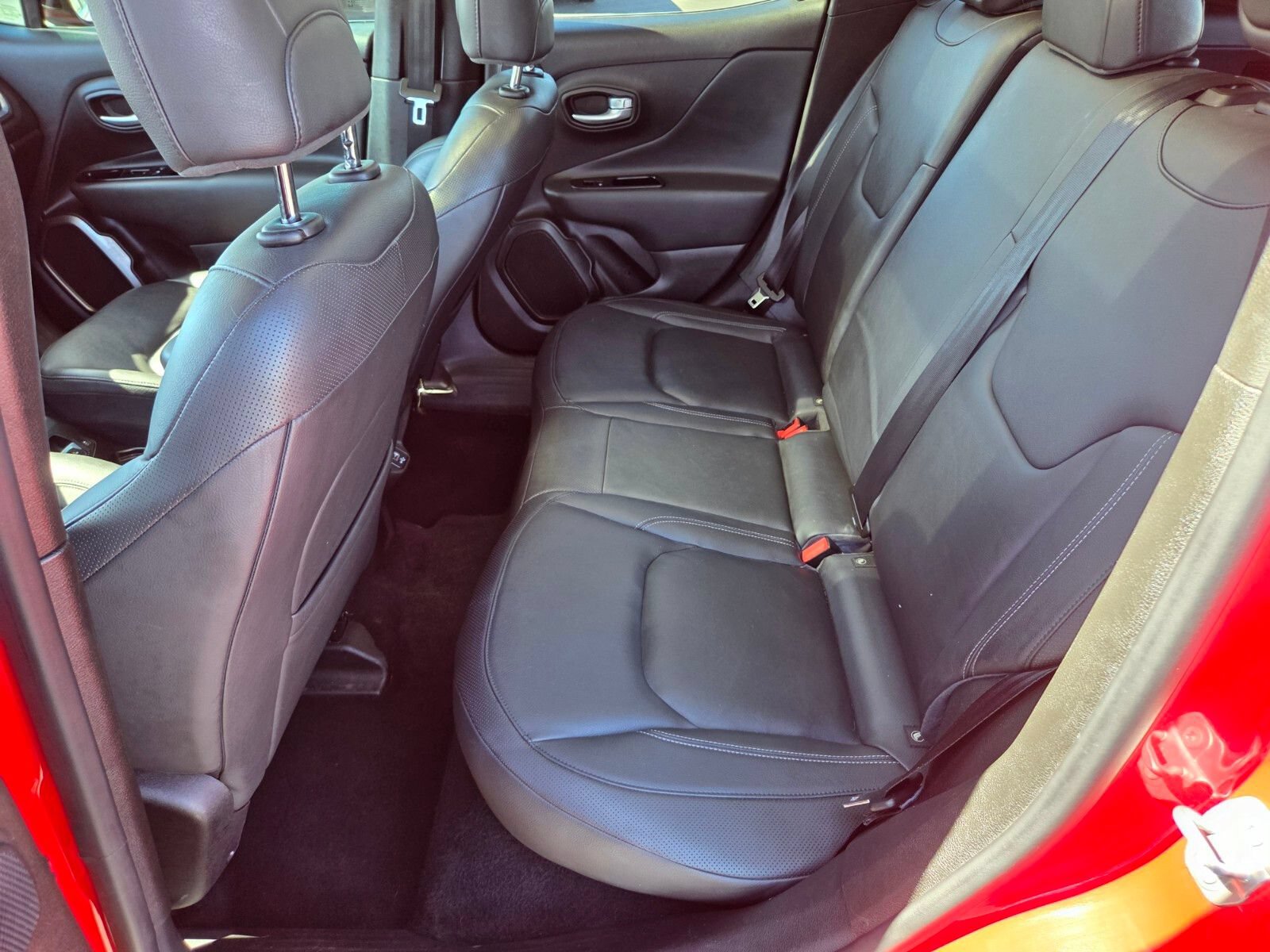 Used 2023 Jeep Renegade Limited w/ Sun/Sound Group AWD/4WD image 11