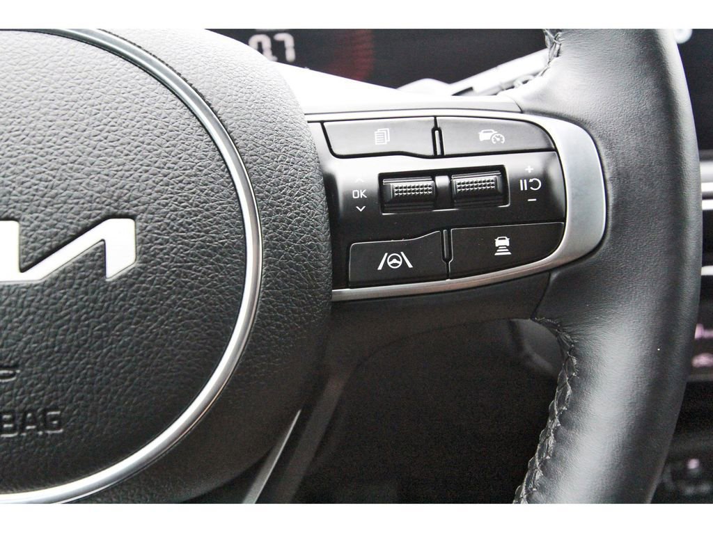 Used 2025 Kia K5 GT-Line w/ GT-Line Premium Package image 18
