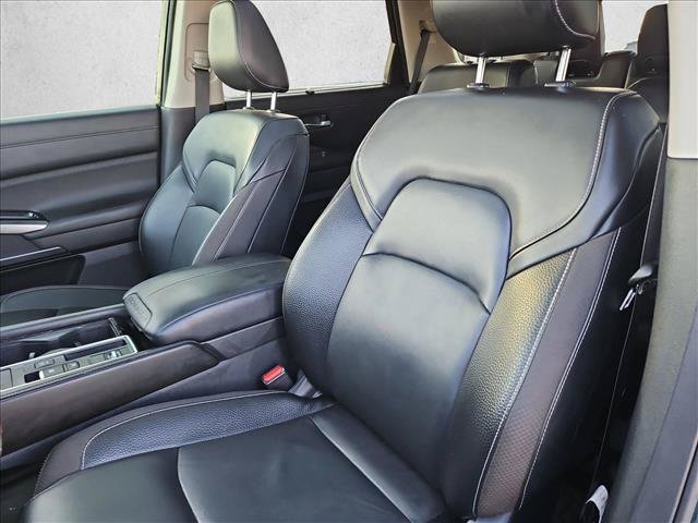 Used 2022 Nissan Pathfinder SL w/ SL Premium Package FWD image 17