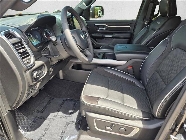 Used 2025 RAM 1500 Laramie AWD/4WD image 15