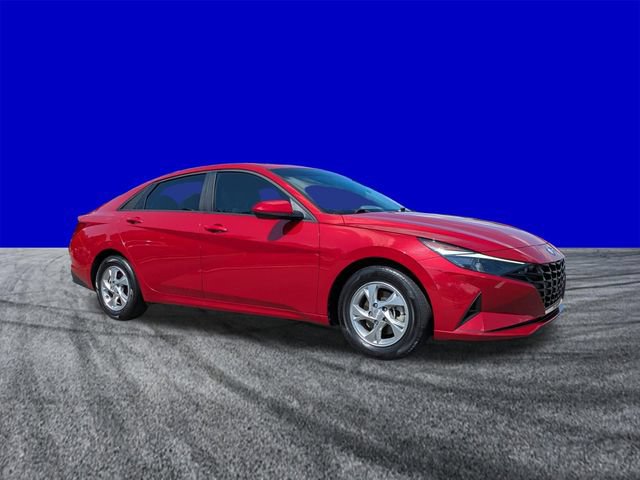 Used 2022 Hyundai Elantra SE FWD image 2