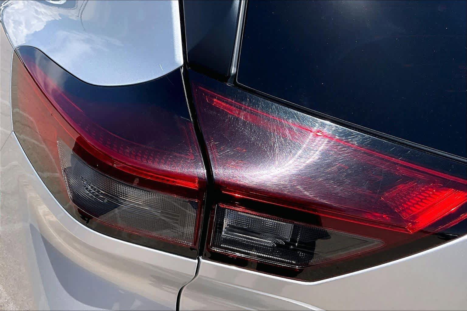 Used 2024 Nissan Rogue S AWD/4WD image 28