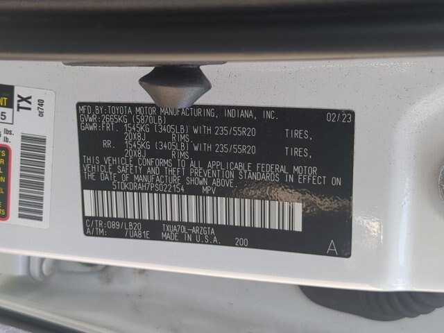 Used 2023 Toyota Highlander Limited FWD image 39