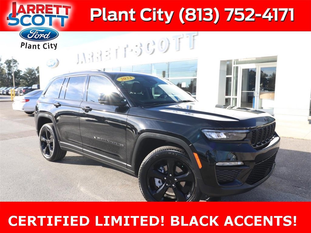Used 2023 Jeep Grand Cherokee Limited w/ Black Appearance Package image 7