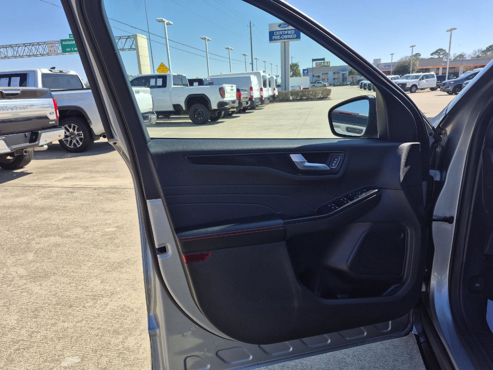 Certified 2024 Ford Escape ST-Line image 10