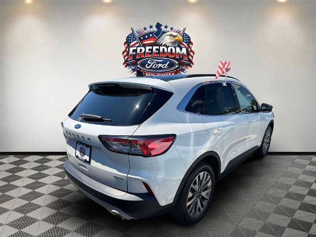 Certified 2021 Ford Escape Titanium AWD/4WD image 6
