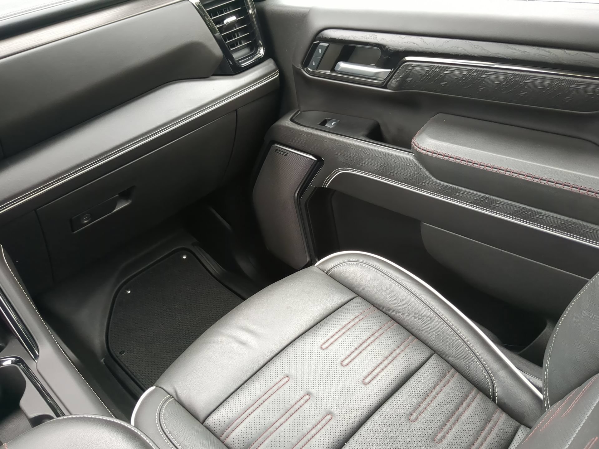 Used 2024 GMC Sierra 2500 AT4X AWD/4WD image 53