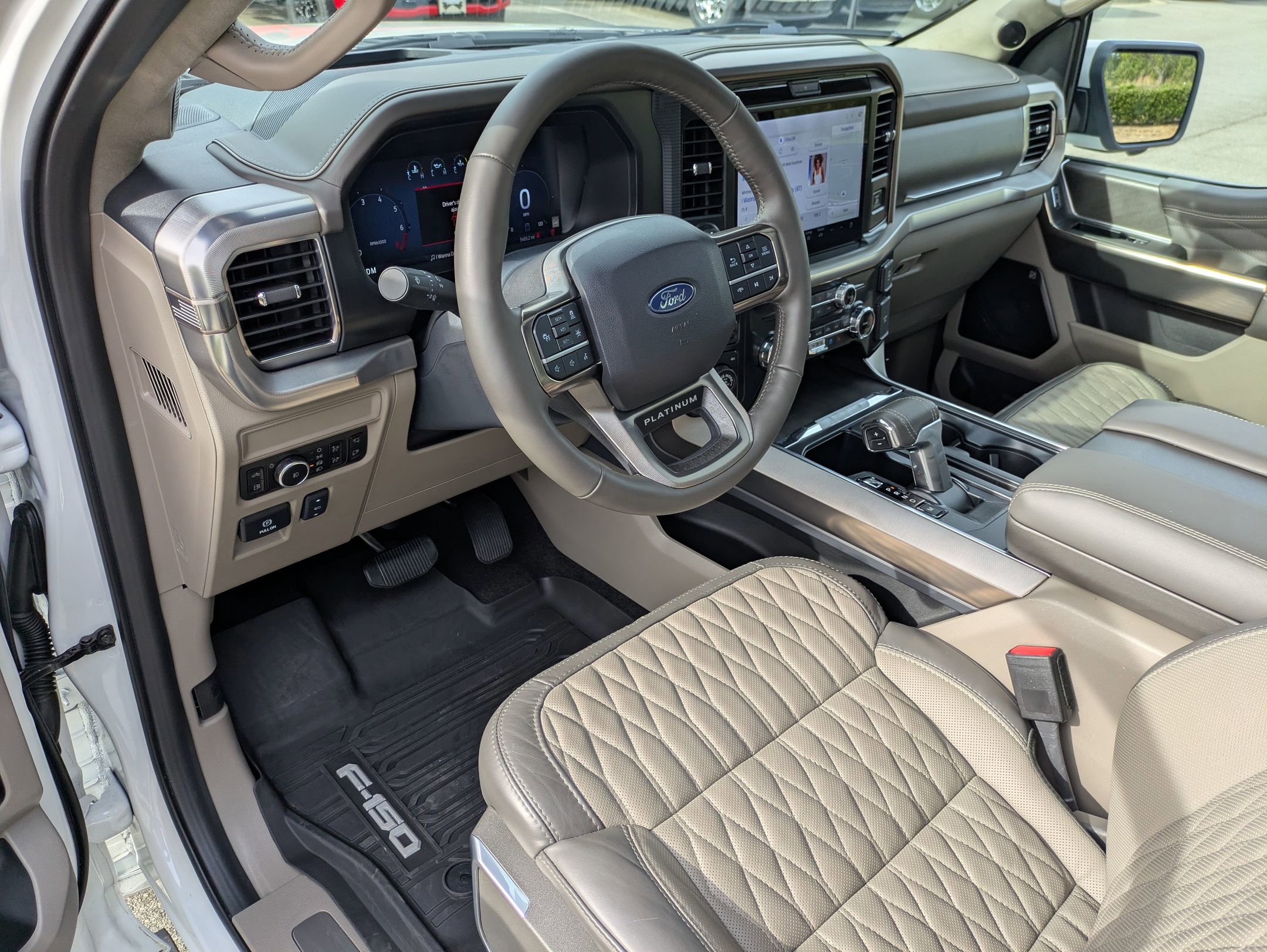 Certified 2025 Ford F150 Platinum w/ Equipment Group 703A Plus image 17