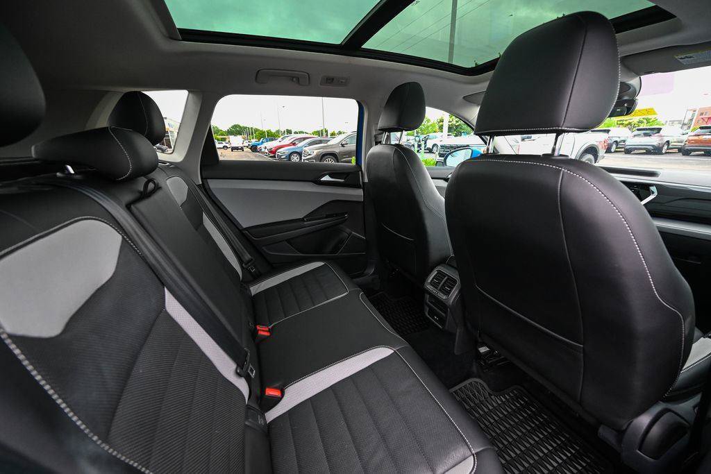Used 2022 Volkswagen Taos SEL AWD/4WD image 26
