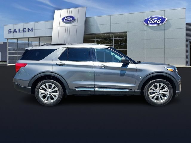 Certified 2024 Ford Explorer XLT w/ Equipment Group 202A AWD/4WD image 2