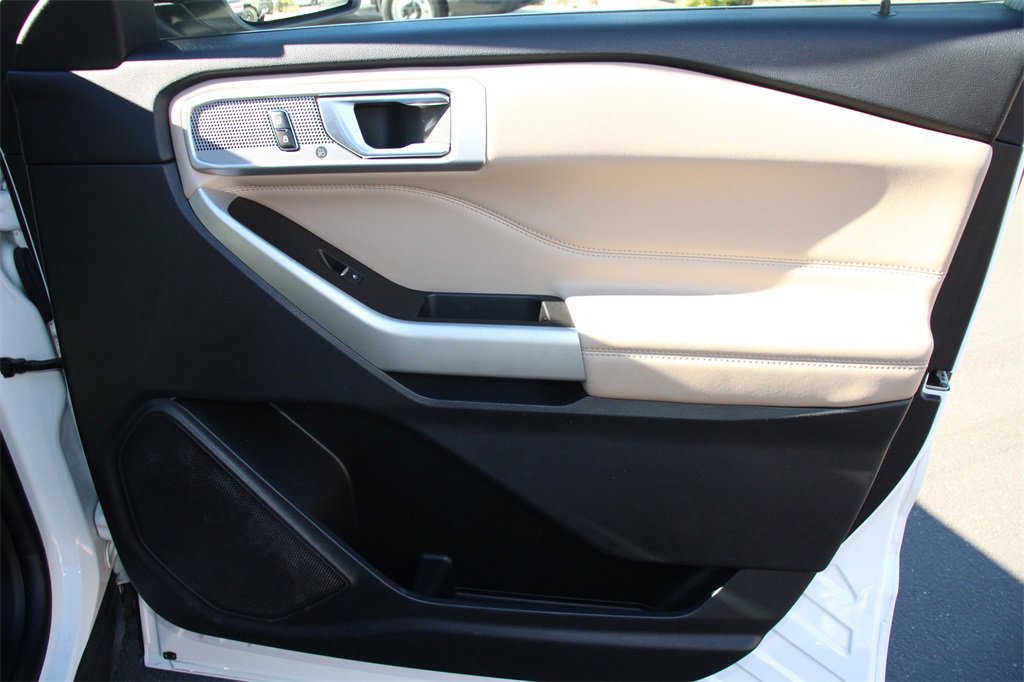 Certified 2021 Ford Explorer Limited w/ Hybrid Equipment Group 310A image 29