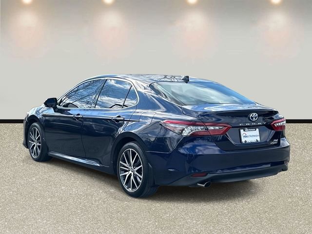 Used 2022 Toyota Camry XLE w/ Cold Weather Package image 7