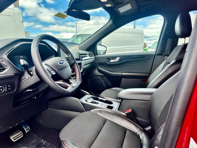 Certified 2023 Ford Escape ST-Line Select w/ Tech Pack #2 AWD/4WD image 9