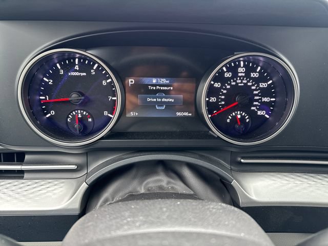 Used 2022 Kia Carnival LX FWD image 16