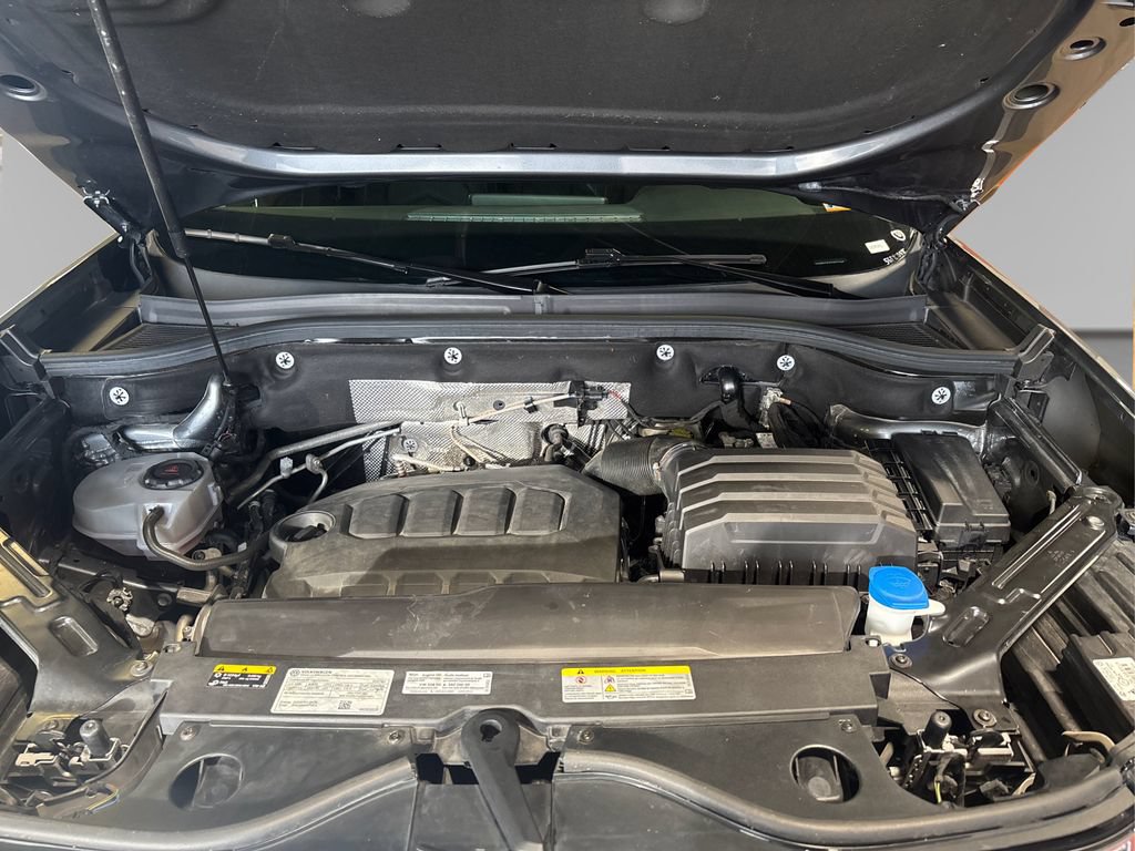 Used 2025 Volkswagen Atlas SE AWD/4WD image 15