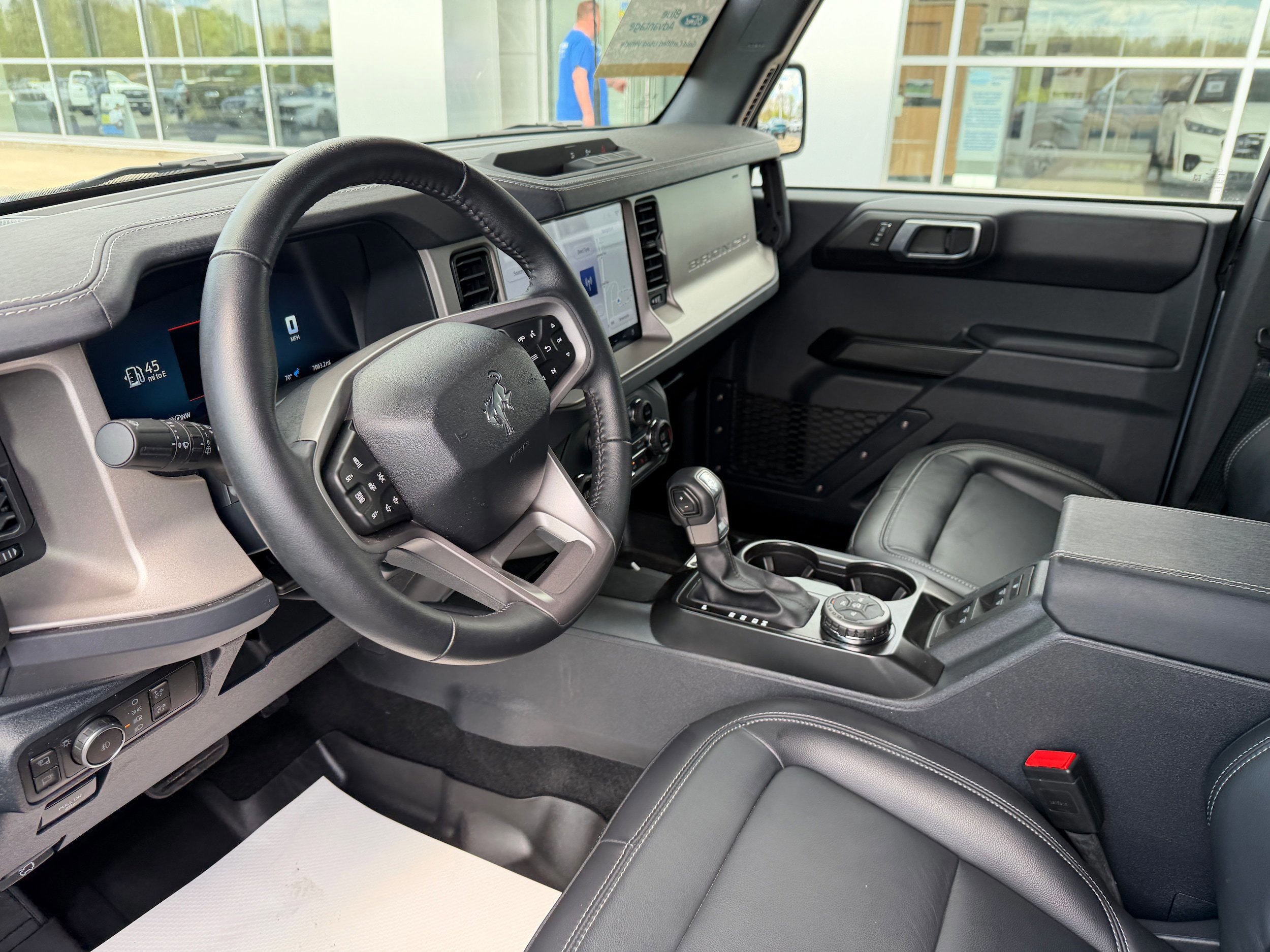 Certified 2025 Ford Bronco Outer Banks AWD/4WD image 16