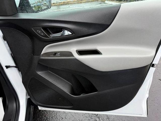 Used 2022 Chevrolet Equinox LT w/ LPO, Floor Liner Package image 21