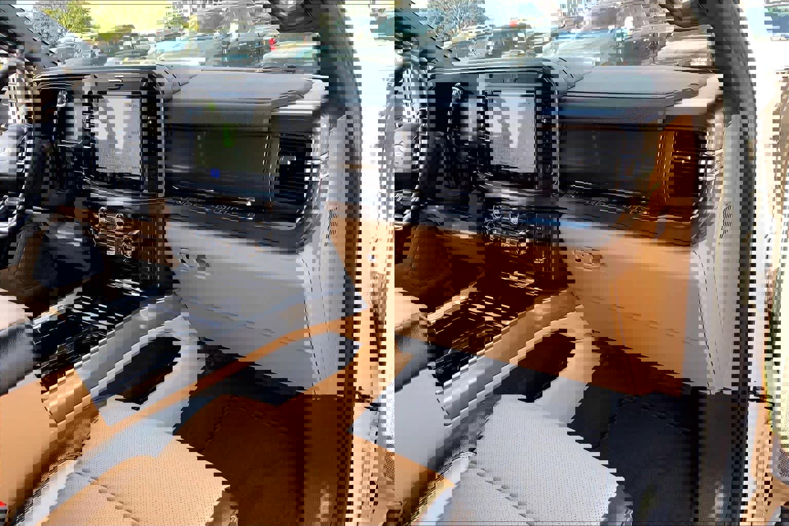 Certified 2025 Ford F250 Lariat w/ Chrome Package image 16