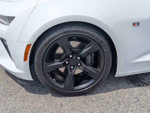 Used 2017 Chevrolet Camaro SS RWD image 7