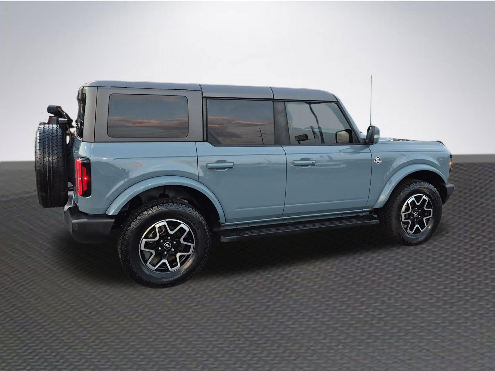 Certified 2023 Ford Bronco Outer Banks AWD/4WD image 4