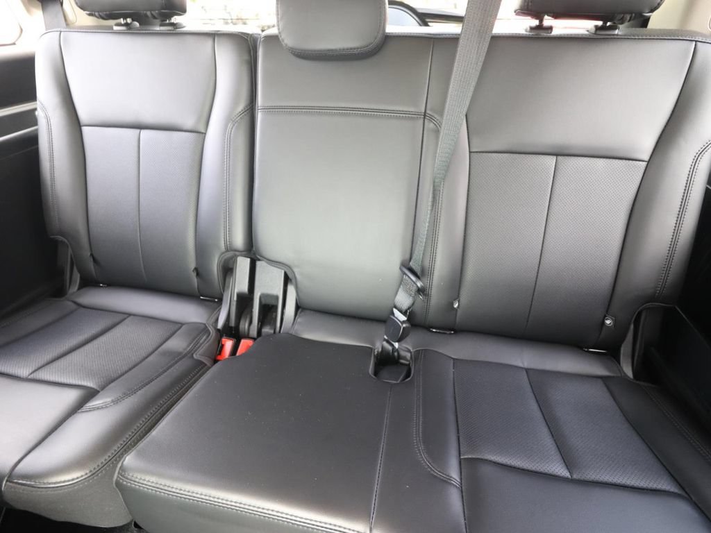 Certified 2022 Ford Expedition XLT RWD image 17